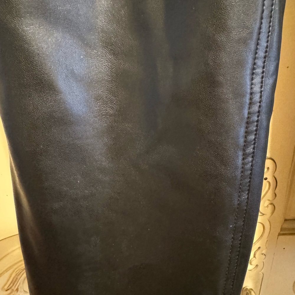 Abercrombie & Fitch Ankle Straight Ultra High‎ Rise vegan Leather crop pants 27 - Picture 5 of 6